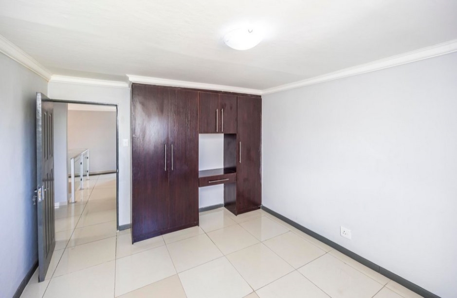 4 Bedroom Property for Sale in Sunnyridge Eastern Cape